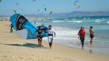 Naucz się kitesurfingu